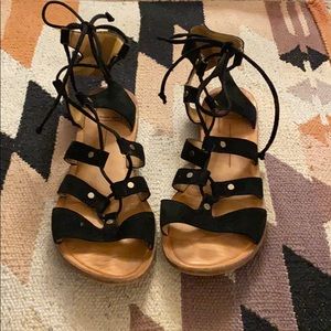 Dolce Vita Jasmyn Black Suede Gladiator Sandal